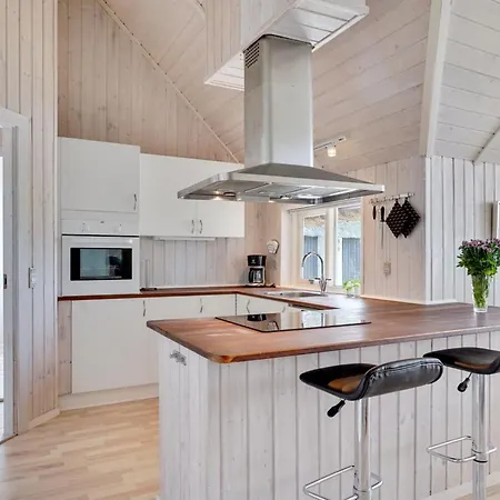 Allin - 1km From The Sea By Interhome